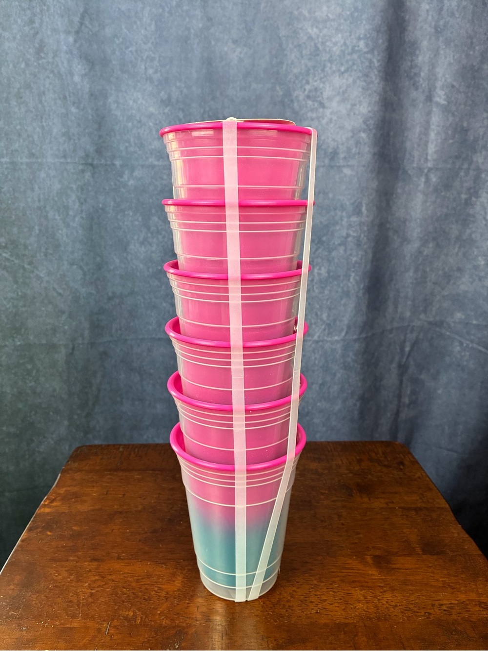 Set of 6 Pink Ombre Plastic Cups